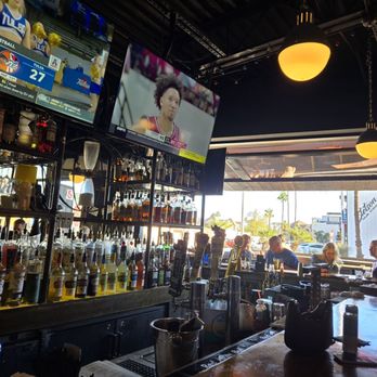 Goodwood Tavern - Sports Bars Near Me - Scottsdale, Arizona Goodwood Tavern - Sports Bars Near Me - Scottsdale, Arizona