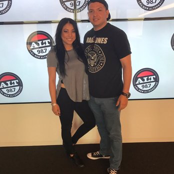 iHeartMedia - Woody show - Radio Stations Near Me - Burbank, California