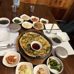 Seafood pancake with bonchan Seafood pancake with bonchan