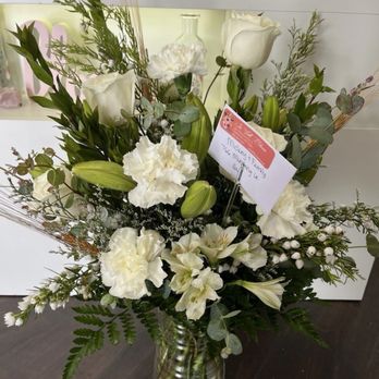 In Full Bloom - Floral arrangement - Florists Near Me - Gardnerville, Nevada In Full Bloom - Floral arrangement - Florists Near Me - Gardnerville, Nevada