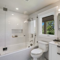 Deason Tile Co - Residential Bathroom
