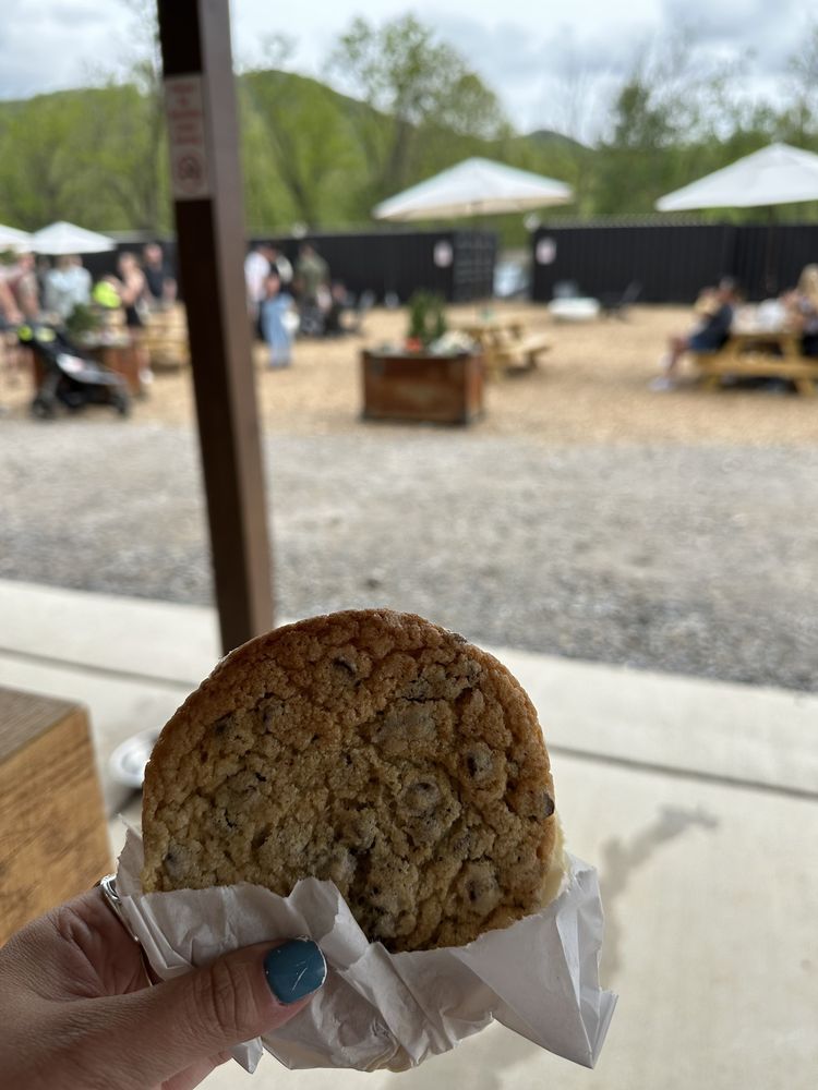 THE RAILYARD BLK MTN Updated July 2024 20 Photos & 11 Reviews 141