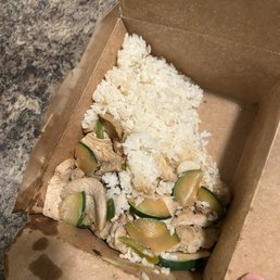 Hot & Spicy Organic Chicken (4.25/5) Hot & Spicy Organic Chicken (4.25/5)