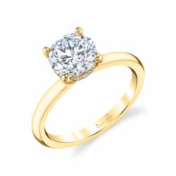 Olinger Diamond Center - Round Brilliant Cut Diamond Solitaire Engagement Ring in Yellow Gold with Hidden Halo