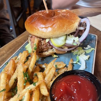TownHall - Nashville Chicken Sandwich - New American Near Me - Cleveland, Ohio TownHall - Nashville Chicken Sandwich - New American Near Me - Cleveland, Ohio