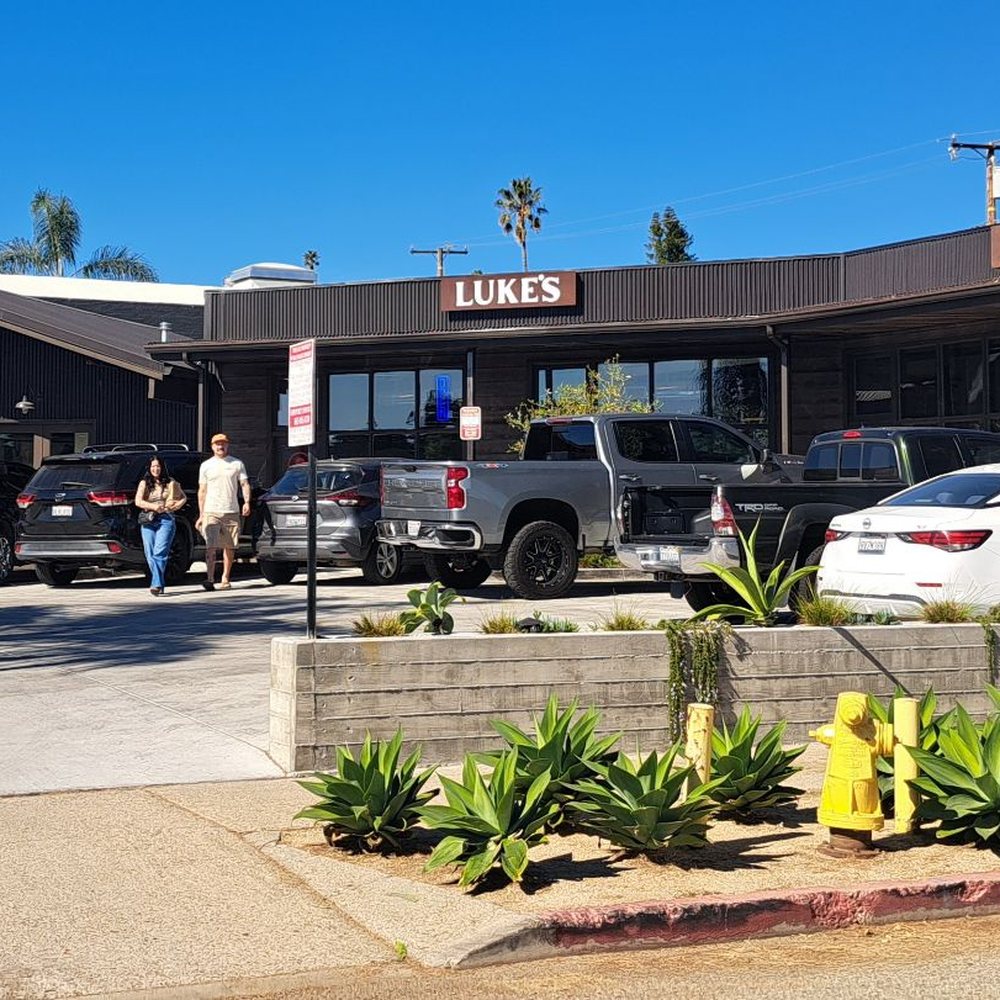 Buena Bodega - Located in this mini mall. Also parking on neighboring streets. - Coffee & Tea Near Me - Ventura, California