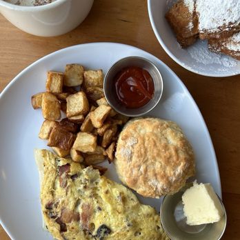Ruby Sunshine Franklin - Three 3 Little Pigs Omelet - Breakfast & Brunch Near Me - Franklin, Tennessee
