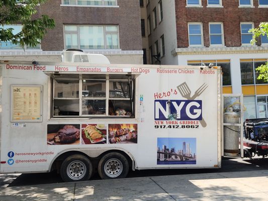 Hero's NewYork Griddle by null