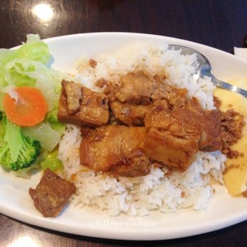 Dolphin Bay - Taiwanese Near Me - Boston, Massachusetts