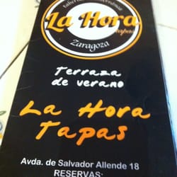 La Hora Tapas - Carta para elegir entre sus variedades .