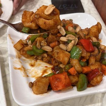 R & G Lounge - Kung Pao Chicken (Spicy) right amount of spice, it's a winner!! - Seafood Near Me - San Francisco, California R & G Lounge - Kung Pao Chicken (Spicy) right amount of spice, it's a winner!! - Seafood Near Me - San Francisco, California