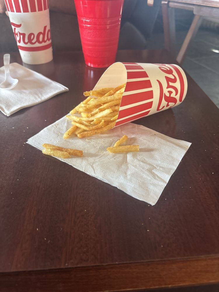 Freddy's Frozen Custard & Steakburgers Logo