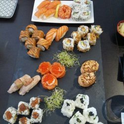 Cosmo Sushi - Menu bijou pour 2, 33 pièces. 45 €