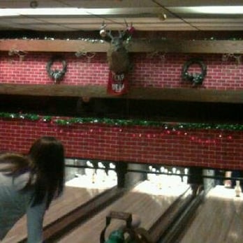 Koz's Mini Bowl - A word of warning: fear the deer. - Bowling Near Me - Milwaukee, Wisconsin