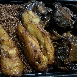 Oxtails, Quinoa, Sweet Plantains Oxtails, Quinoa, Sweet Plantains