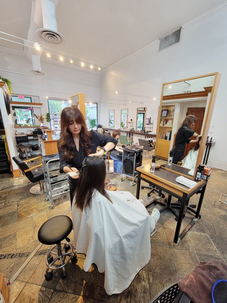Hair By Yujin Logo