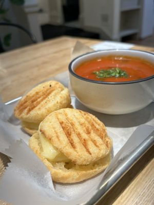 bōm dough coffee & dough | inman square by null