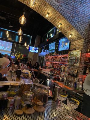 Frankie's Uptown - A Neighborhood Bar by null