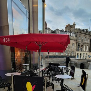Itsu - Outdoor dining - Dim Sum Near Me - Quarter, EDH