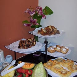 Bay Point Inn - Homemade pastries, scones, quiche, and fresh fruit make our free breakfasts great for your wake-up call.