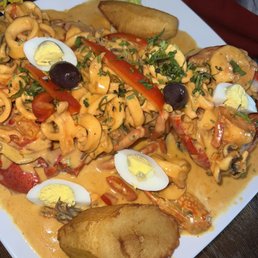 Langosta Con Salsa de Mariscos Langosta Con Salsa de Mariscos