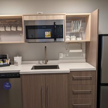 Home2 Suites by Hilton Georgetown - Kitchen - Hotels Near Me - Georgetown, Kentucky