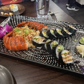Hanami Sushi & Sake Bar - Sushi Bars Near Me - Carmel, Indiana
