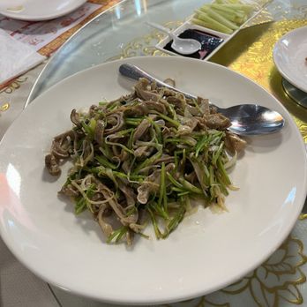 Royal Kitchen - Stir Fried Pork Tripe with Cilantro (香菜炒肚丝) - Chinese Near Me - Plano, Texas