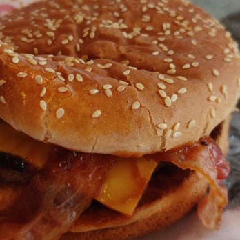 Carl's Jr - Western yummy - Burgers Near Me - San Clemente, California