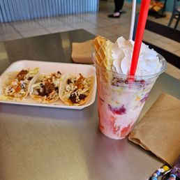Macedonia Raspado and Barria Taco's Macedonia Raspado and Barria Taco's