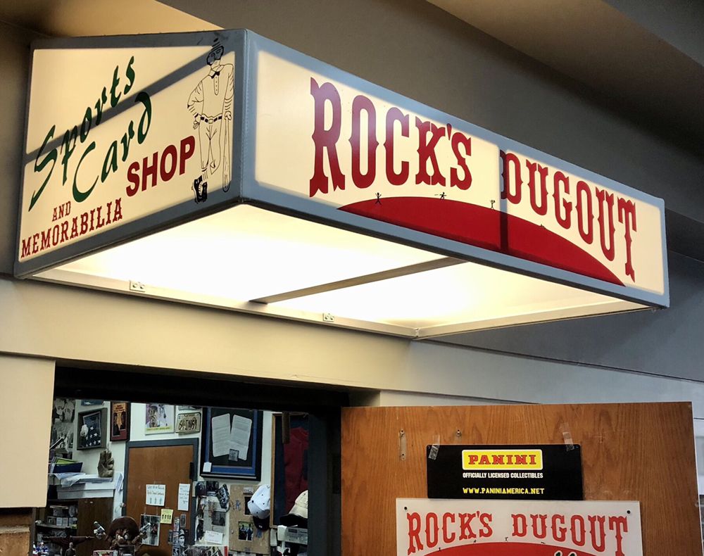 Rock's Dugout Logo