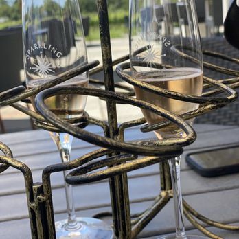 Sparkling Pointe - Complimentary - Wineries Near Me - Southold, New York