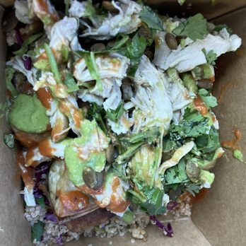 Amara Kitchen - spicy chicken quinoa bowl - Coffee & Tea Near Me - Los Angeles, California