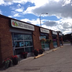 Vic's Fruit Market