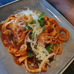La Montana - Tagliatelle mit Calamari