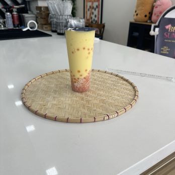Feng Cha - And the star of the show this super yummy mango drink - Bubble Tea Near Me - Spring, Texas