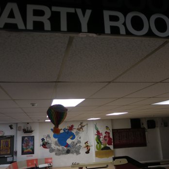 Danbury Duck Pin Lanes - Party room - Bowling Near Me - Danbury, Connecticut Danbury Duck Pin Lanes - Party room - Bowling Near Me - Danbury, Connecticut