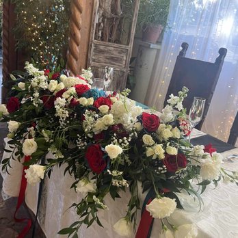 Uniquely Your Gifts Flower Boutique - Sweetheart table - Florists Near Me - Riverside, California Uniquely Your Gifts Flower Boutique - Sweetheart table - Florists Near Me - Riverside, California