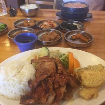 Moa Korean BBQ - Chicken with appetizers! - Korean Near Me - Pleasant Hill, California Moa Korean BBQ - Chicken with appetizers! - Korean Near Me - Pleasant Hill, California
