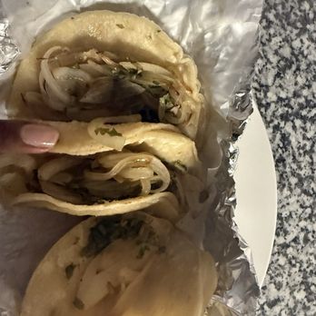 Don Pollo - Ordered carne de res tacos just to get no carne de res in any taco!! I just wanted to eat ... - Chicken Wings Near Me - Houston, Texas Don Pollo - Ordered carne de res tacos just to get no carne de res in any taco!! I just wanted to eat ... - Chicken Wings Near Me - Houston, Texas