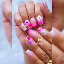 McHenry Nails & Spa