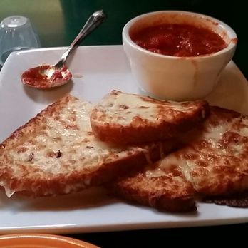 Cafe Veloce - Cheese Garlic Bread.. nice - Italian Near Me - Kirkland, Washington