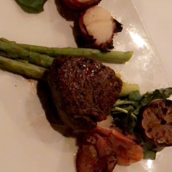 Morton's The Steakhouse - Mixed grill - Steakhouses Near Me - Troy, Michigan Morton's The Steakhouse - Mixed grill - Steakhouses Near Me - Troy, Michigan