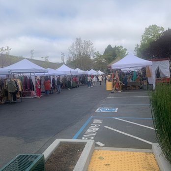 Fourth Street Shops - Parking lot faire. - Shopping Centers Near Me - Berkeley, California