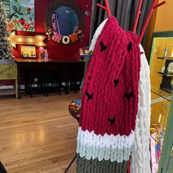 Bottle & Bottega by Painting with a Twist - Make a Chunky Blanket with us!