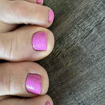 Red Nail Salon - Toes polished bubbled - Nail Salons Near Me - Chicago, Illinois Red Nail Salon - Toes polished bubbled - Nail Salons Near Me - Chicago, Illinois