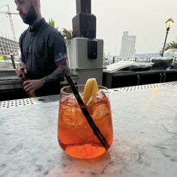 Aperol spritz Aperol spritz