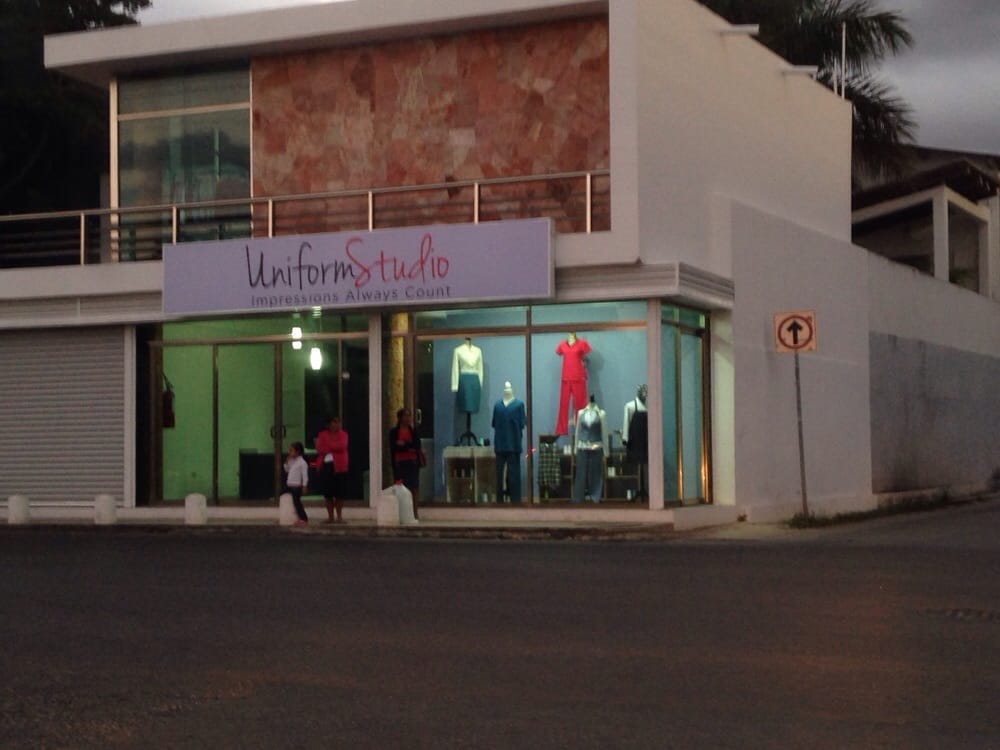 UNIFORM STUDIO Avenida Las Torres, Cancún, Quintana Roo, Mexico