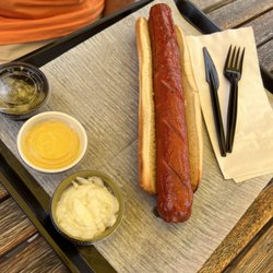 Henry's Depot Culinary Collective - Hot dog. Footlocker.