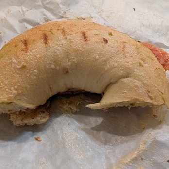 Willy's Bagels & Blends - "Jalapeno bagel" -- looks and tastes more like a plain bagel to me - Sandwiches Near Me - Brentwood, California Willy's Bagels & Blends - "Jalapeno bagel" -- looks and tastes more like a plain bagel to me - Sandwiches Near Me - Brentwood, California